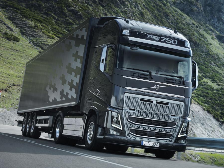  Volvo FH16 750 4x2 2012 года  (фото 4 из 18)